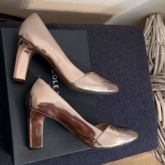 EUC Cole Haan Kinslee Pump 85mm - Pewter Metallic - Picture 8 of 10